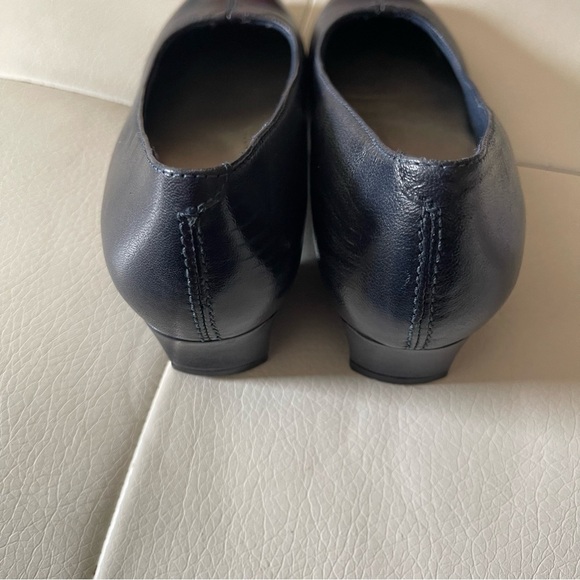 Trotters Women's Doris Pump navy size 6 - Picture 9 of 11